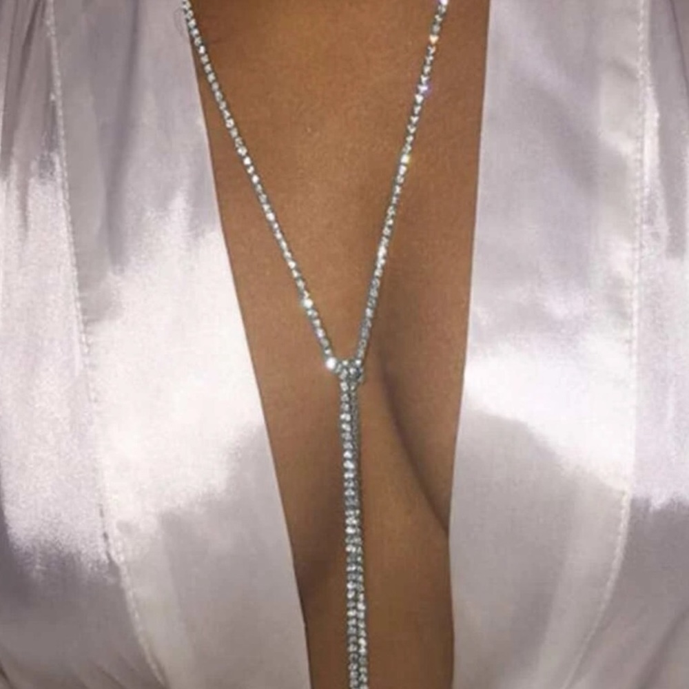 NWT Rhinestone Plunge Necklace ~ Multiple Ways of Wearing ~ Lariat / Choker Hair - Picture 1 of 12
